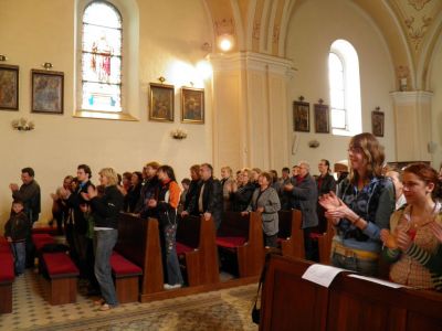 Pedagógovia ZUŠ Kysucké Nové Mesto si uctili blahorečenie Jána Pavla ll